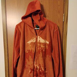 Bit & Bridle fleece pull-over XL; has a feel-good warm feeling